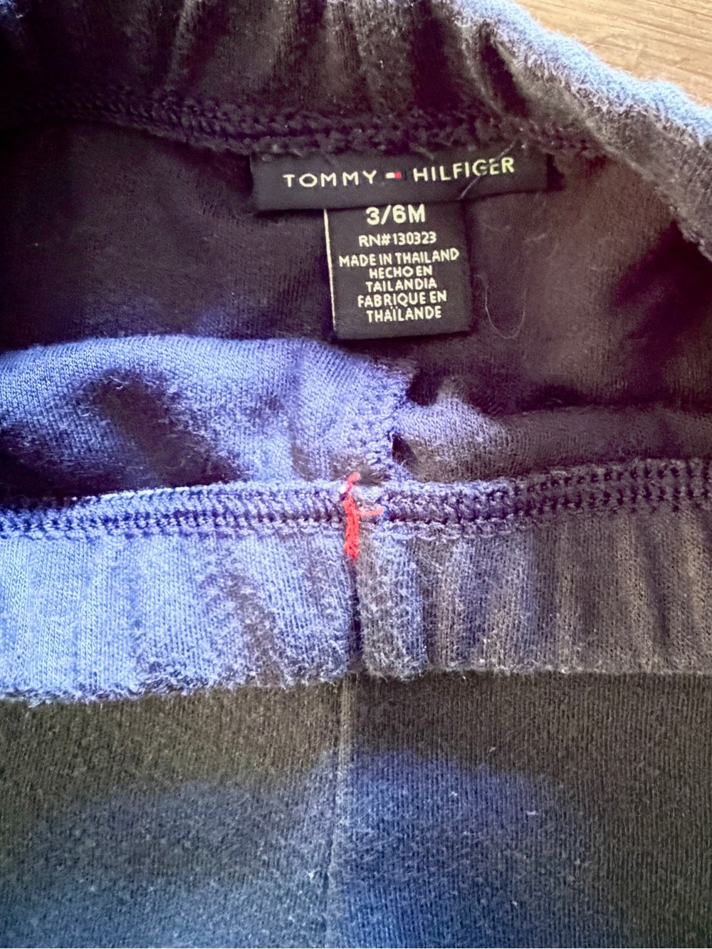 Tommy Hilfiger Navy Leggings with Red Bow 3M - Picture 3 of 3